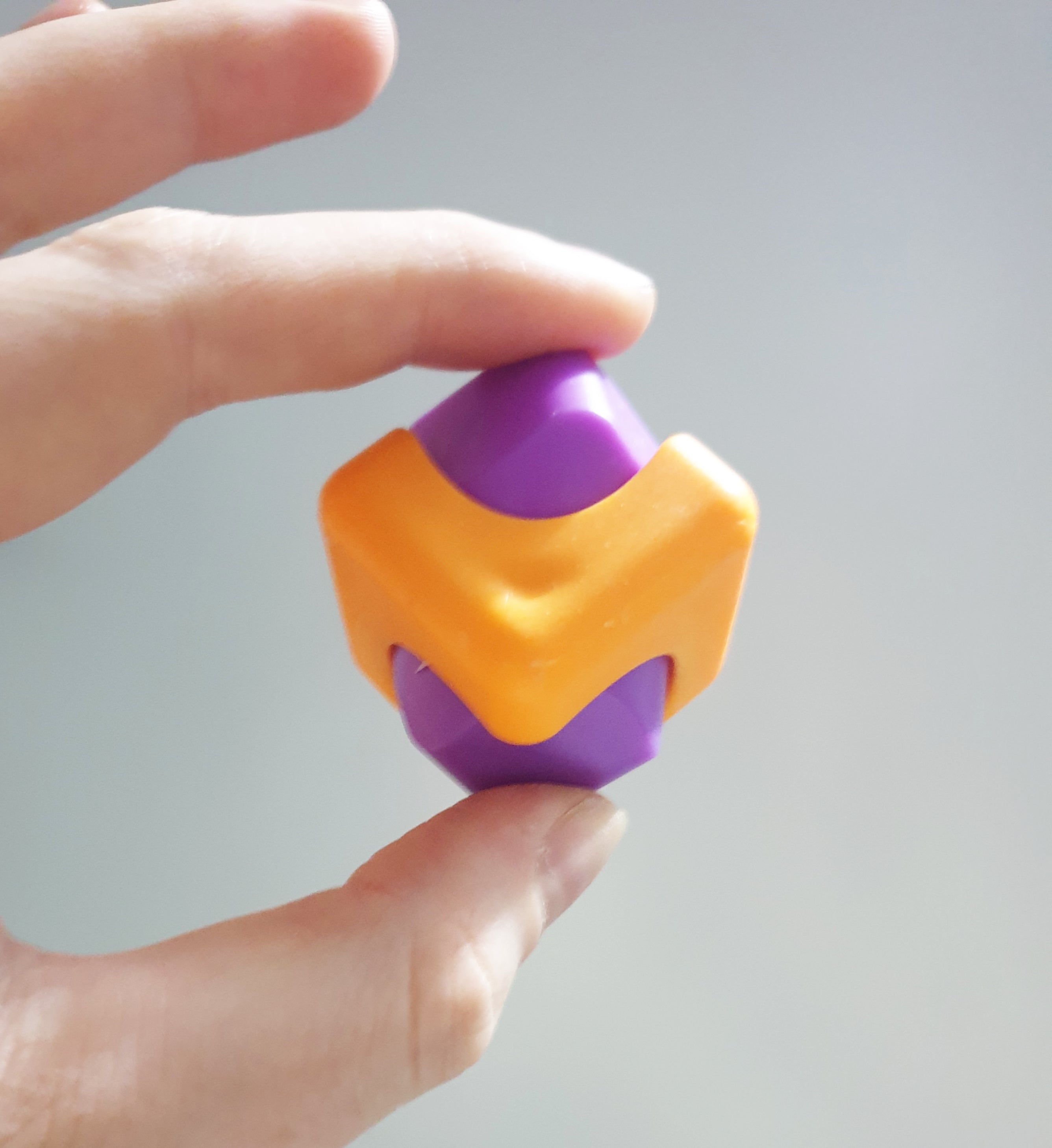 Gyro cube