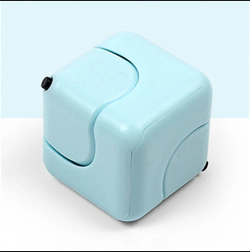 Gyro cube